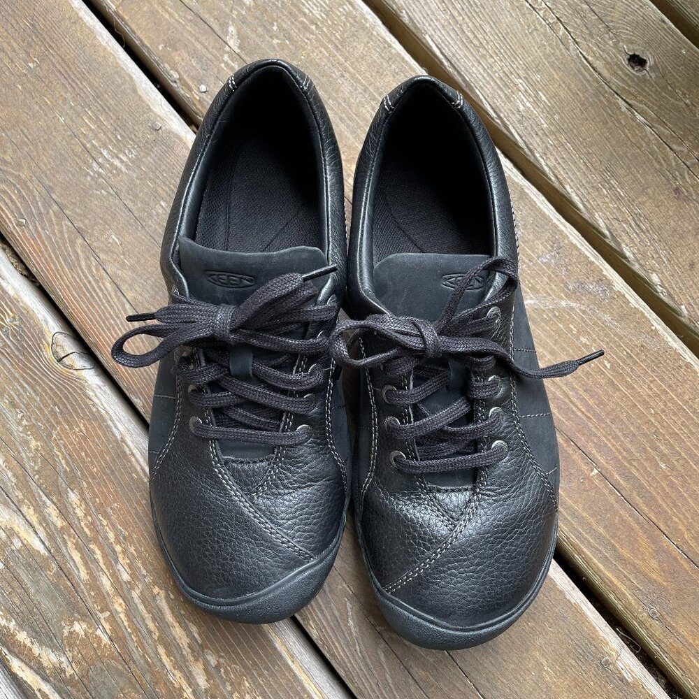 Like New Keen Leather Presidio Black Lace Up 1011400 in Women's 10/EU 40.5